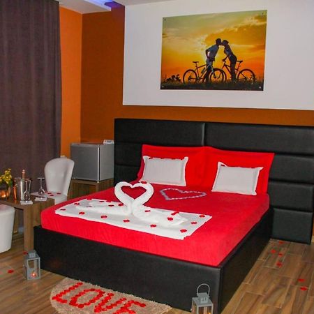 Hotel Golden Shkoder Luaran gambar